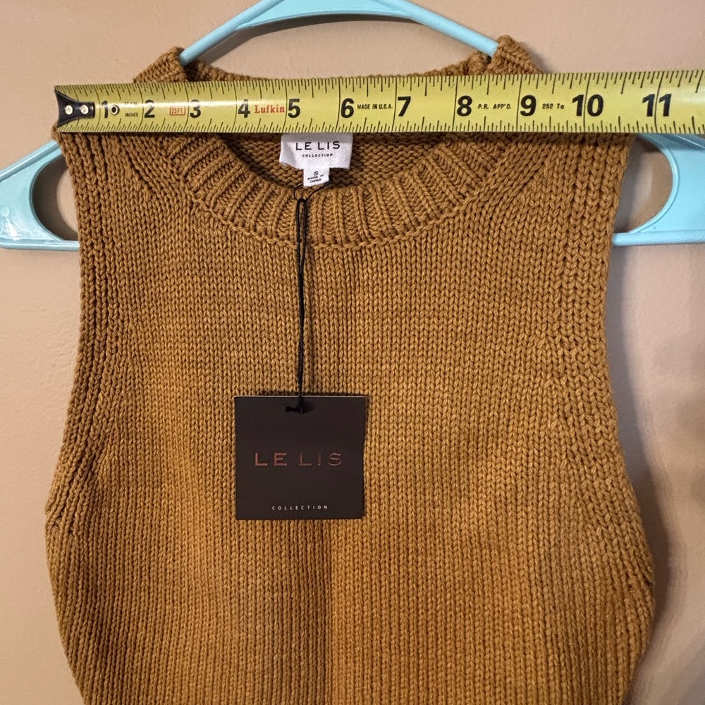 NWT Le Lis Collections women’s cropped sleeveless sweater Small - Picture 9 of 14